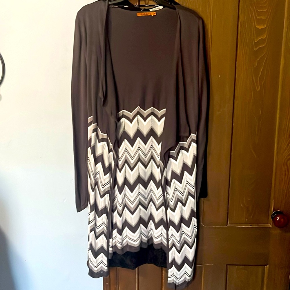 Belldini long sweater dark grey and white. Size Medium